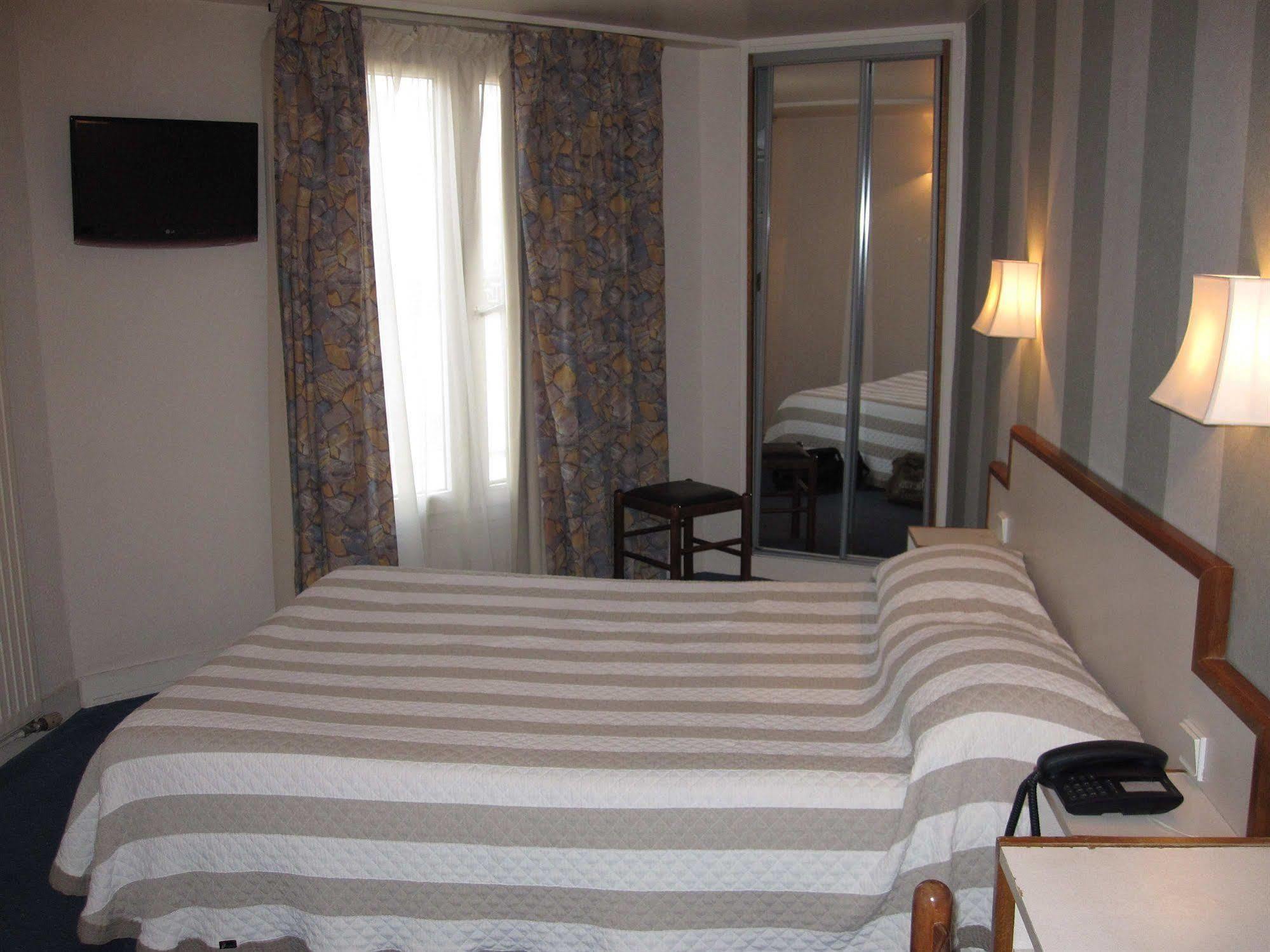 Hotel Royal Bergere Paris Exterior foto